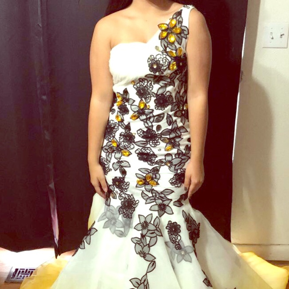 One shoulder prom dress